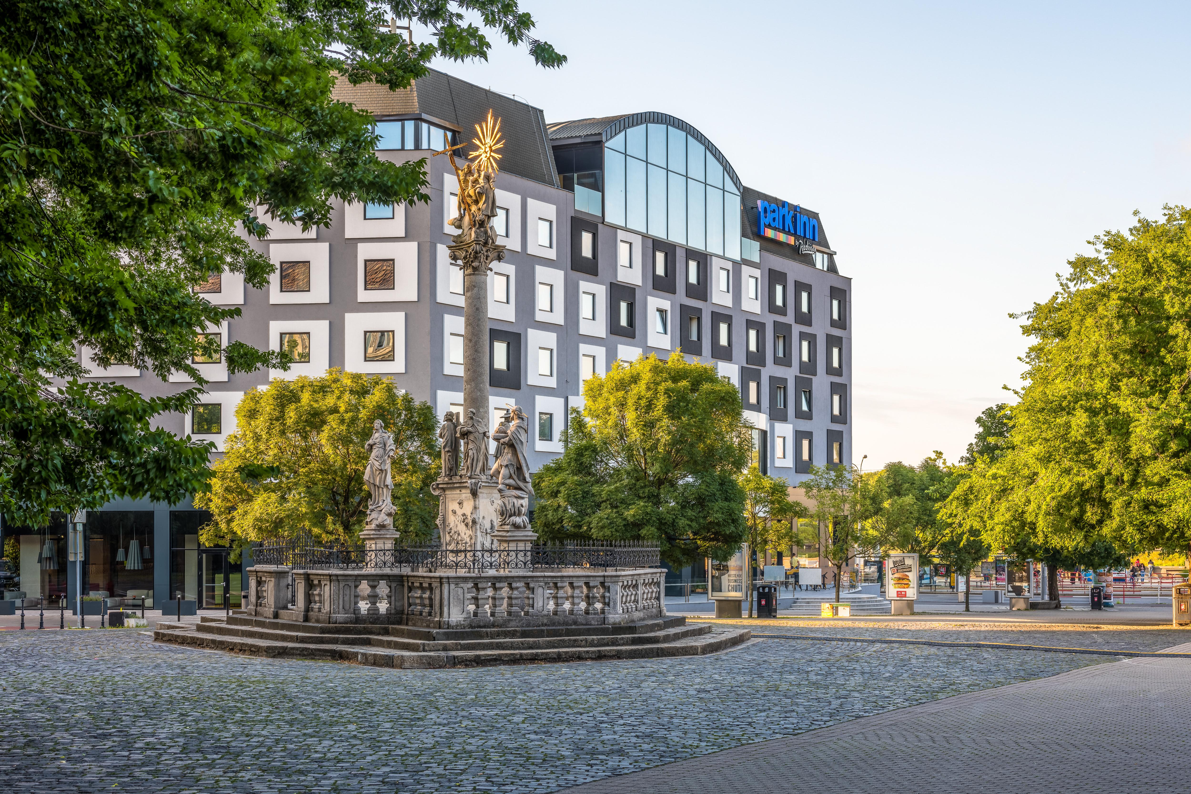 Park Inn By Radisson Danube Bratislava Eksteriør bilde