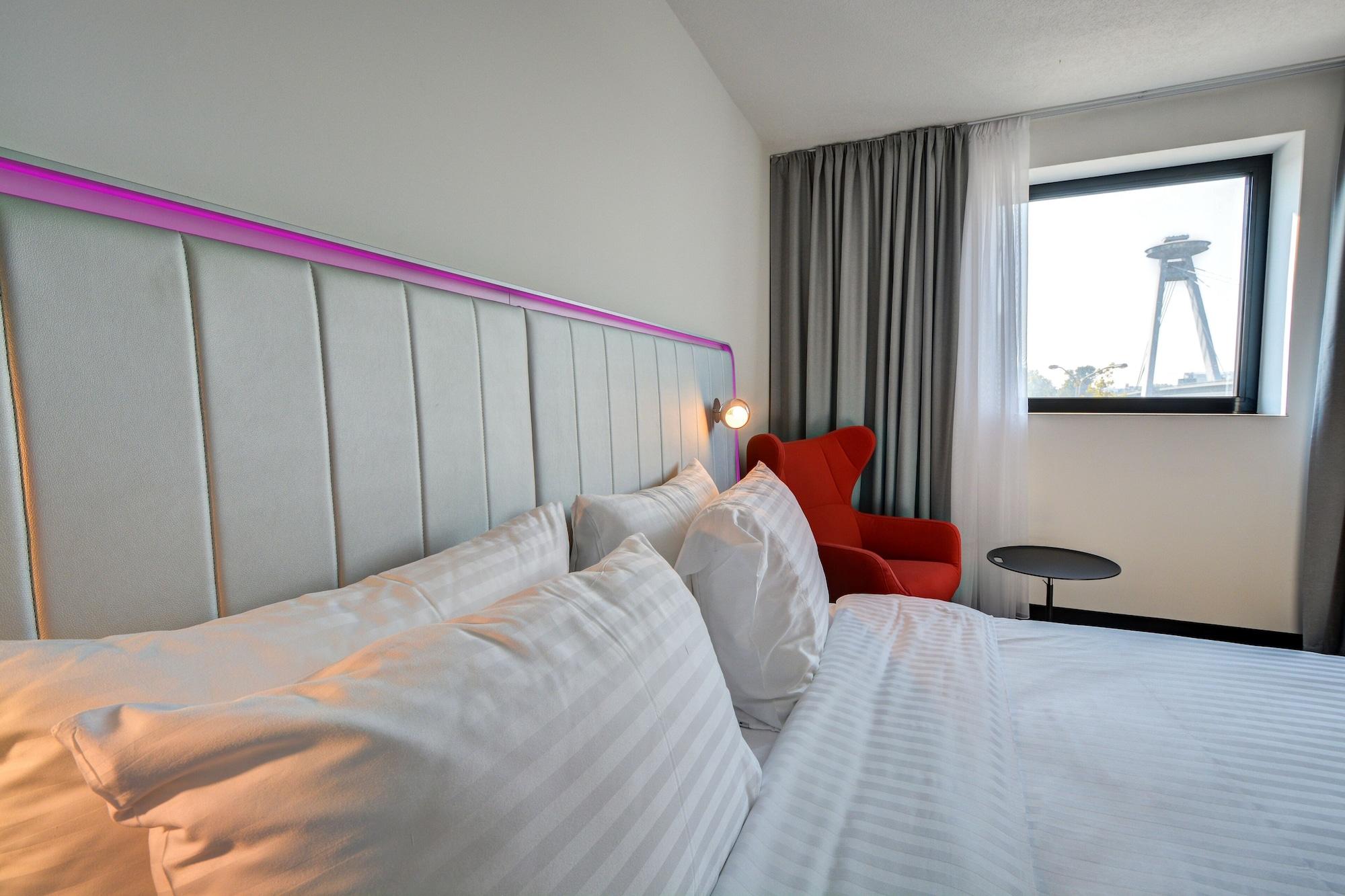 Park Inn By Radisson Danube Bratislava Eksteriør bilde